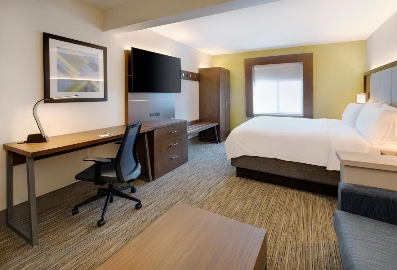 Holiday Inn Express & Suites Tilton By Ihg Exterior photo